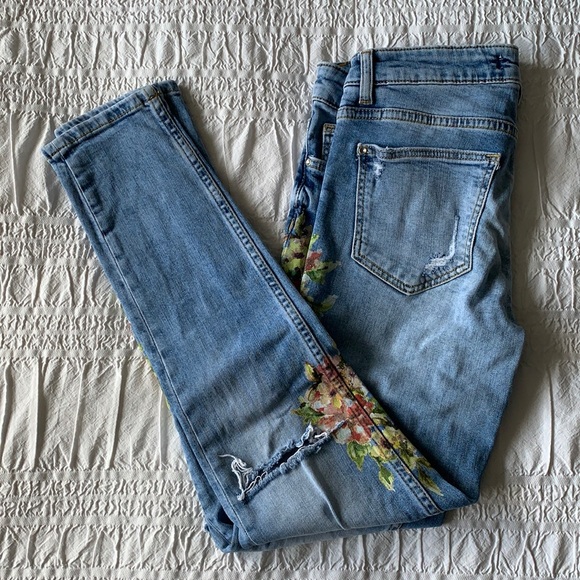 Zara Denim - Zara Jeans 💐 Floral print distressed denim | size 24